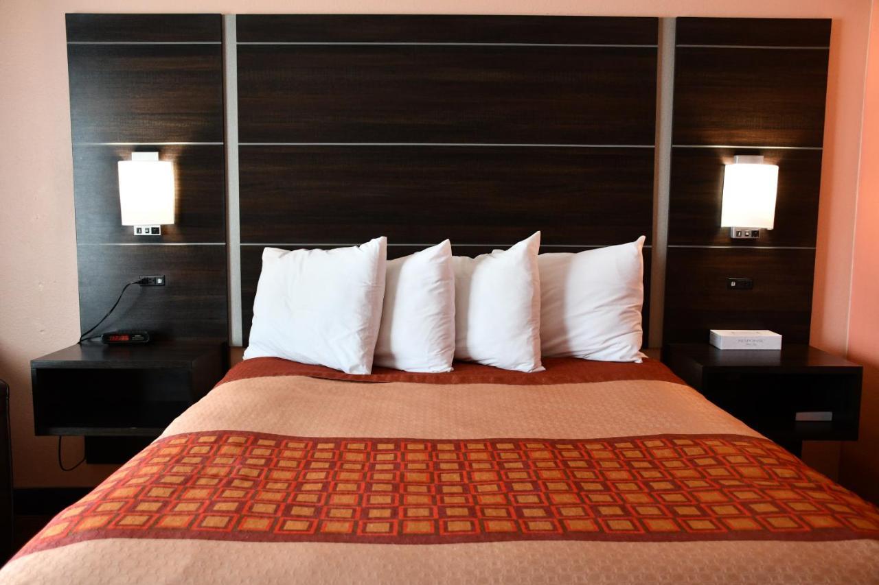 Regency Inn & Suites Faribault Eksteriør bilde